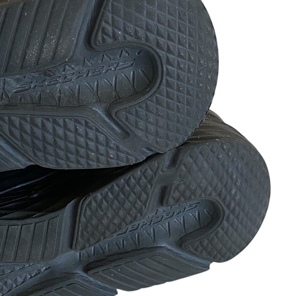 SKECHERS MAX CUSHIONING PLATFORM Faux Fur Lined Foamies Mules Size 10 Gothic - Picture 13 of 15